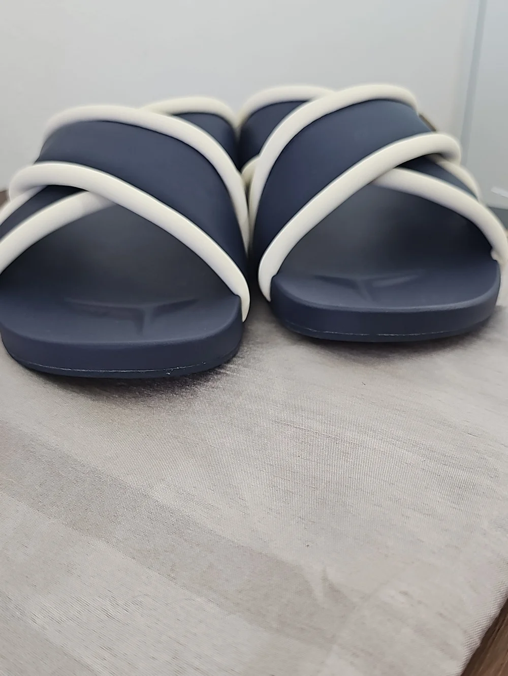 Olukai Ani Women's Slide Beach Sandals Efforless Design & Stylish Cross Straps